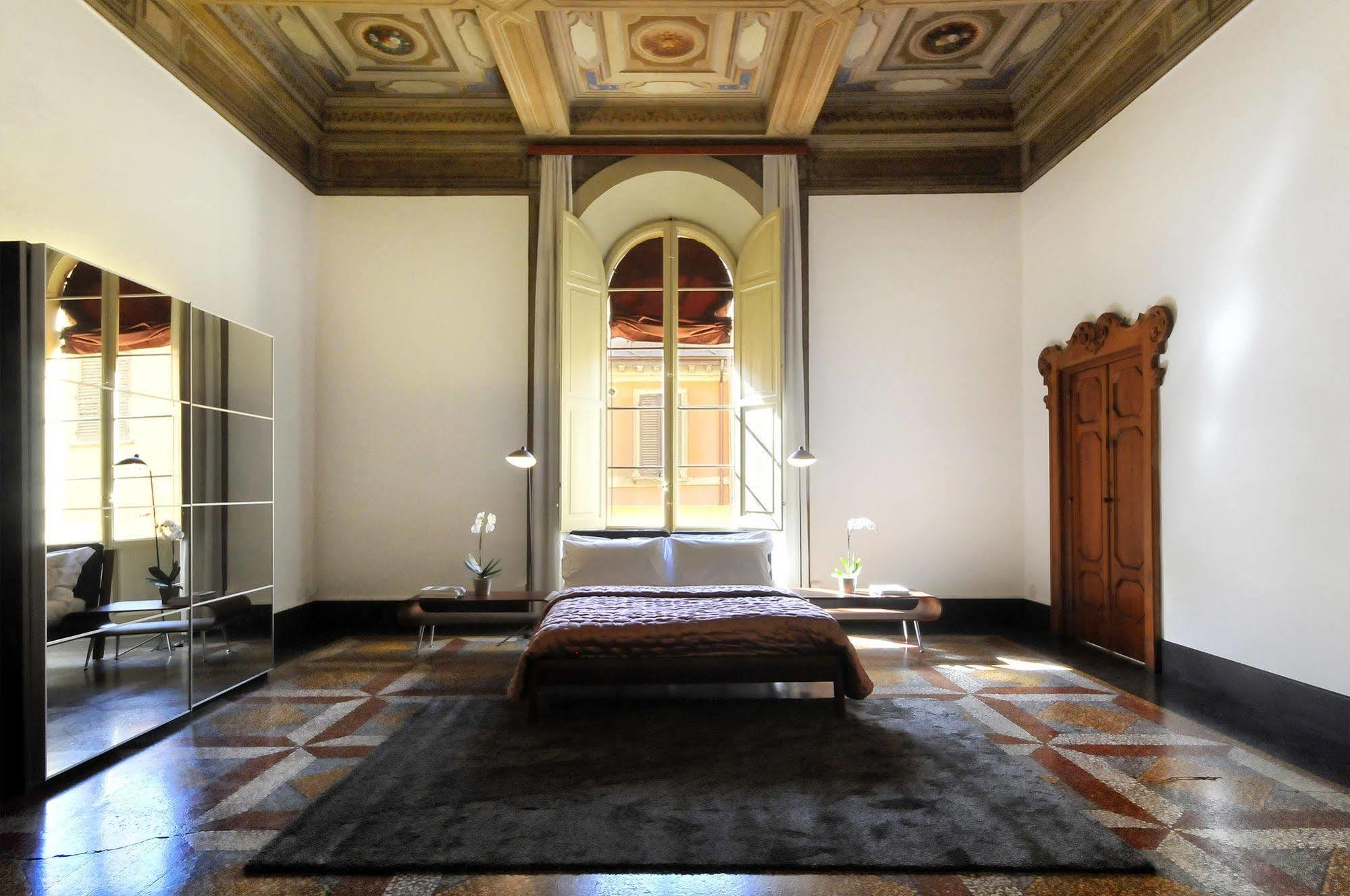 B&B Farini 26 โบโลญญา ภายนอก รูปภาพ